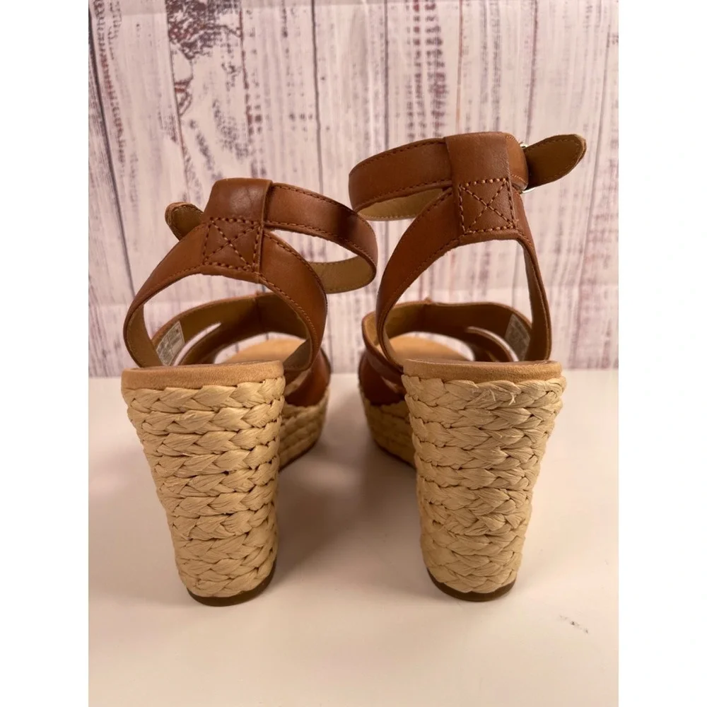 Ugg Brown leather Wedge Platform Sandals Women's Size 7.5 NWOT